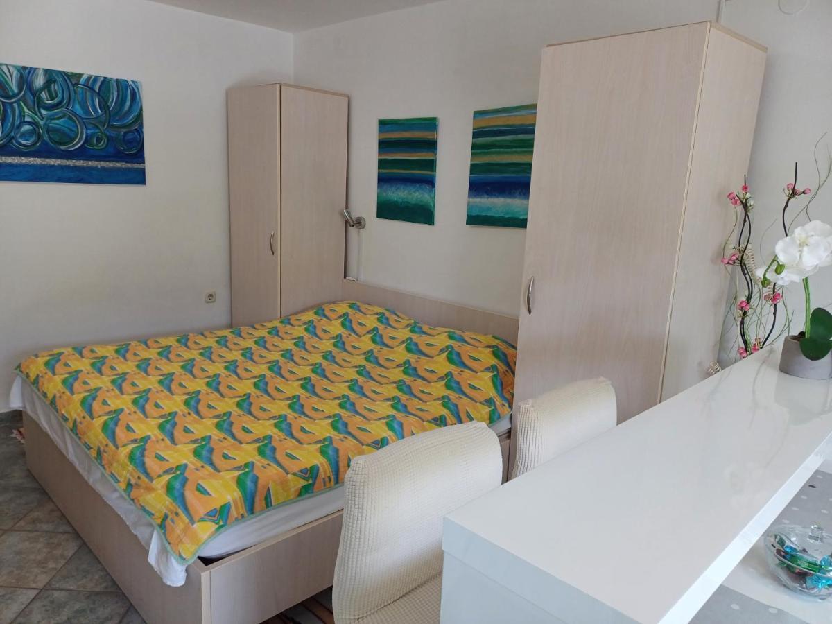 Apartments Lana Pula Exterior photo